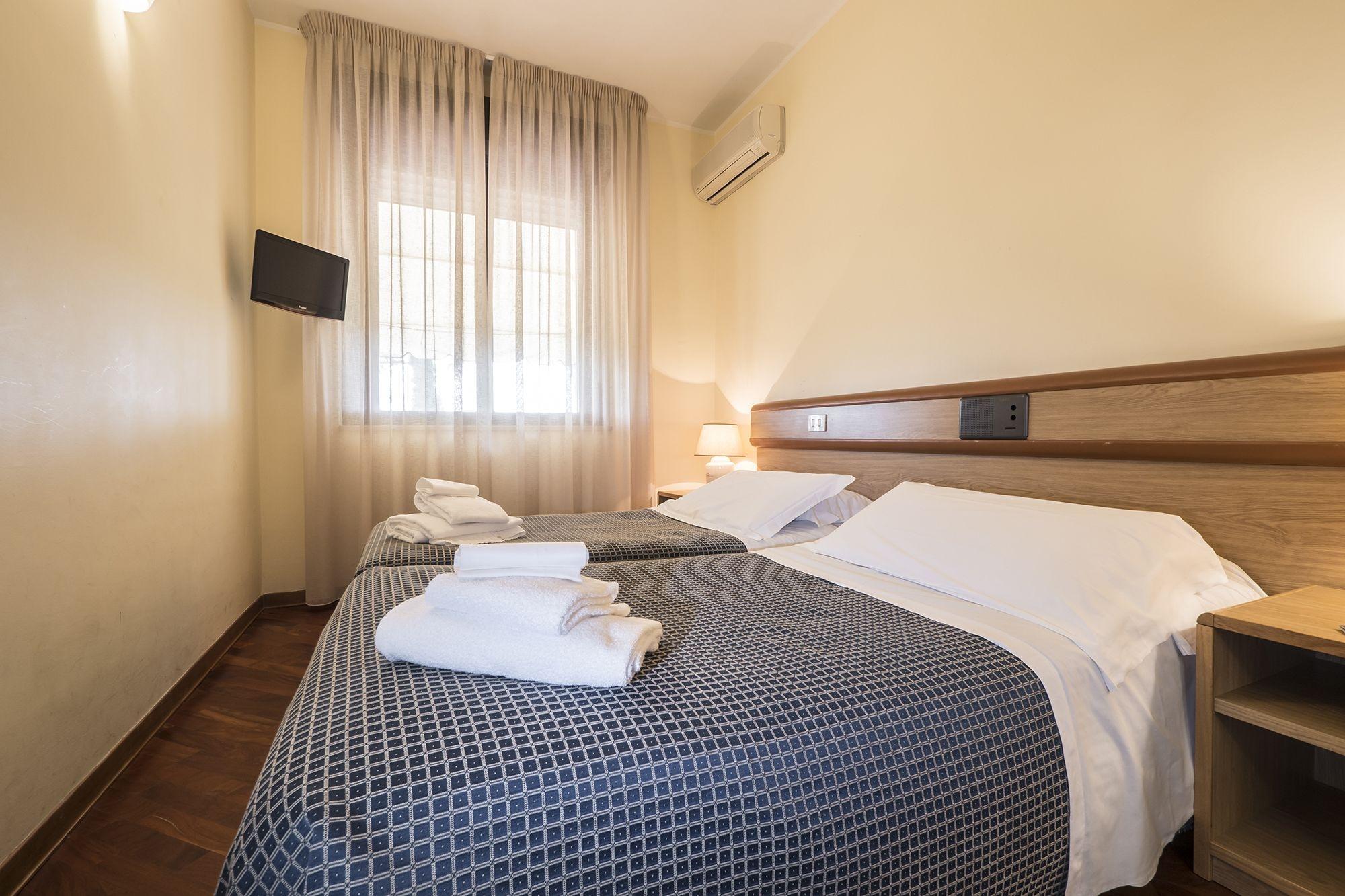 Hotel Vega بيرودجا المظهر الخارجي الصورة