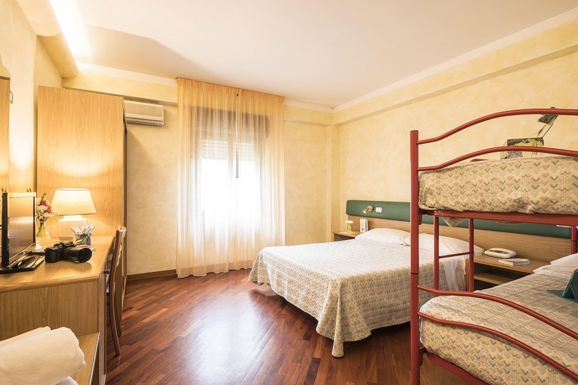 Hotel Vega بيرودجا المظهر الخارجي الصورة