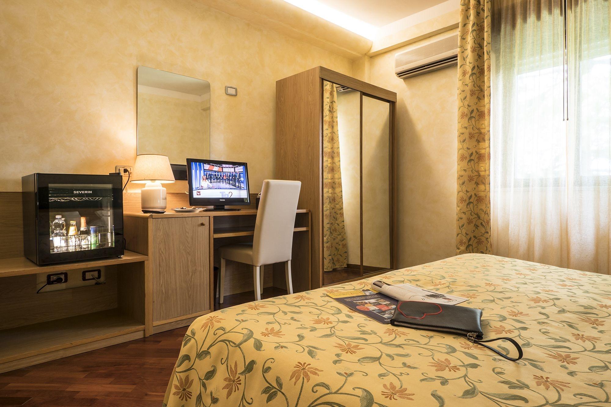 Hotel Vega بيرودجا المظهر الخارجي الصورة