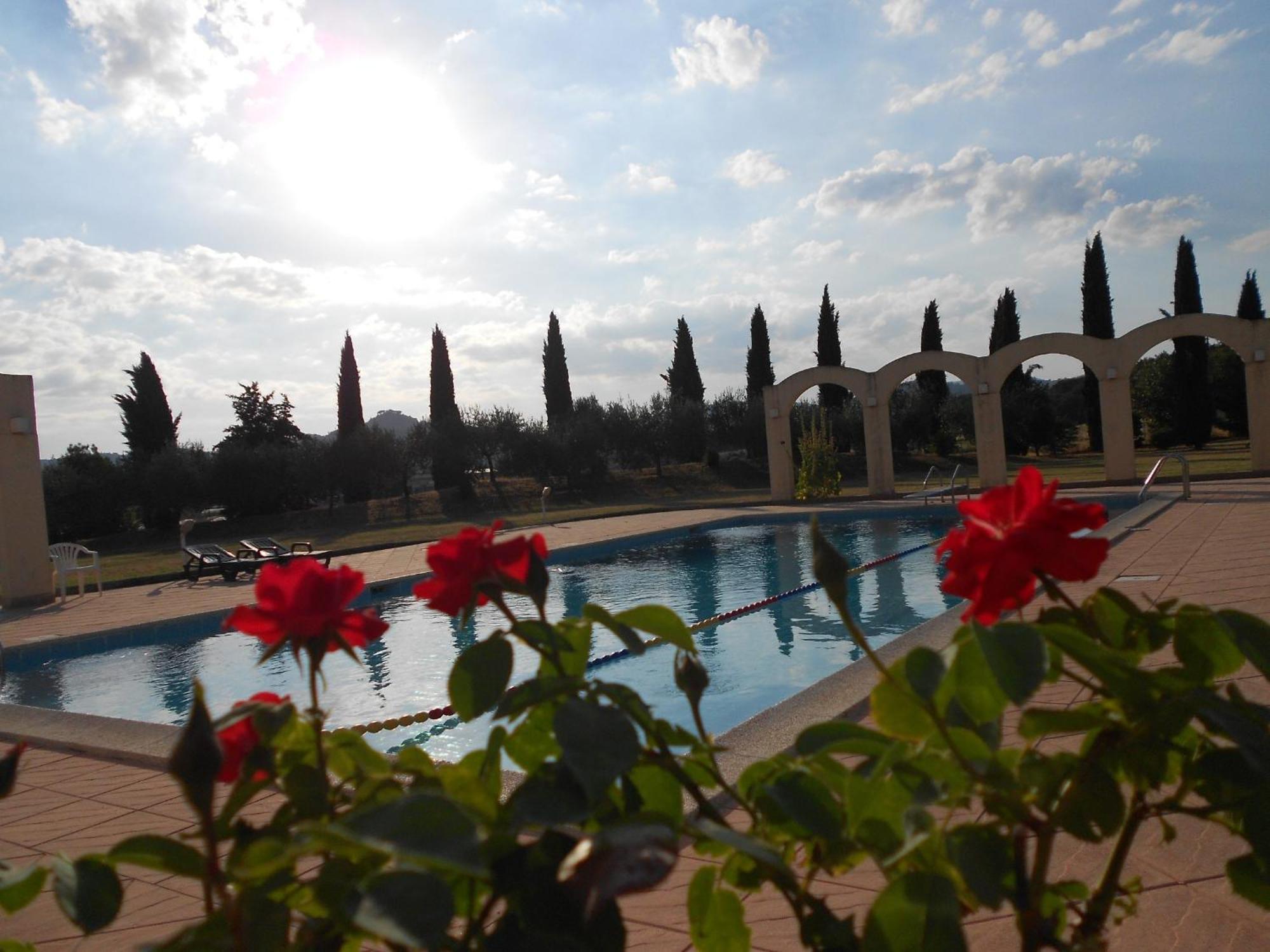 Hotel Vega بيرودجا المظهر الخارجي الصورة