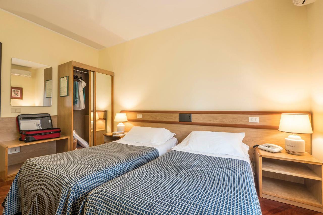 Hotel Vega بيرودجا المظهر الخارجي الصورة