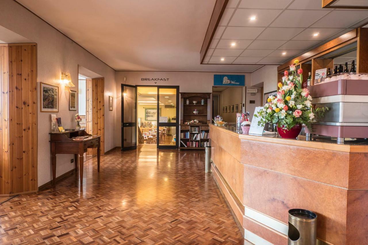 Hotel Vega بيرودجا المظهر الخارجي الصورة